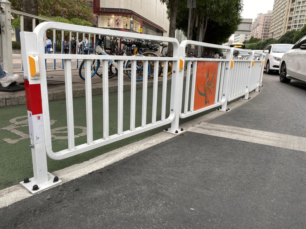 627AA61BCC39D5086FEEC1C05C956DE0